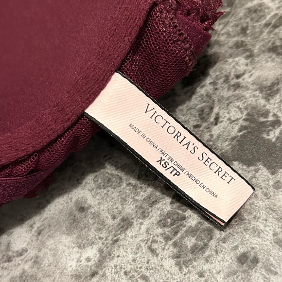 VS Women’s Burgundy Floral Bralette - XS - Picture 5 of 8